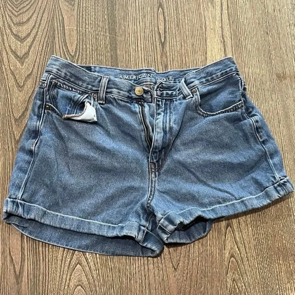 American Eagle Womens Mom Shorts High Rise Denim Cotton Medium Wash Blue Size 8